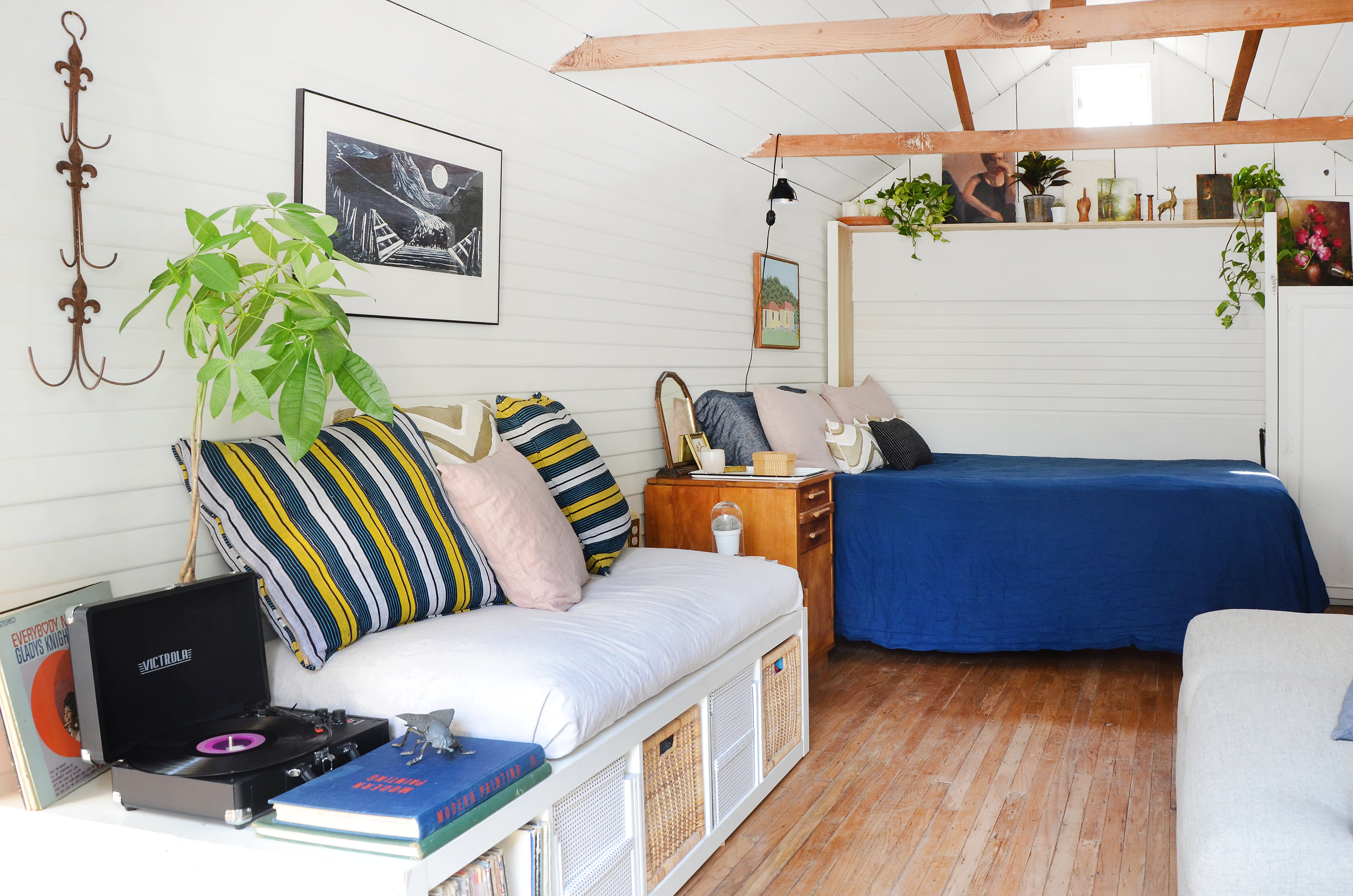 house-tour-a-garage-turned-200-square-foot-bungalow-apartment-therapy